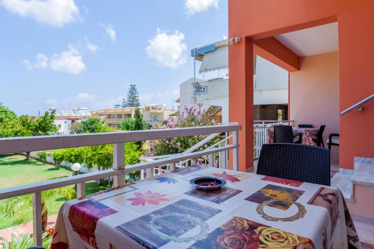 Christine Seaside Apartments In Chania Stalos Bagian luar foto