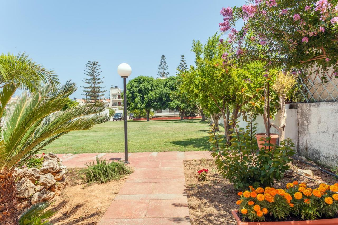 Christine Seaside Apartments In Chania Stalos Bagian luar foto