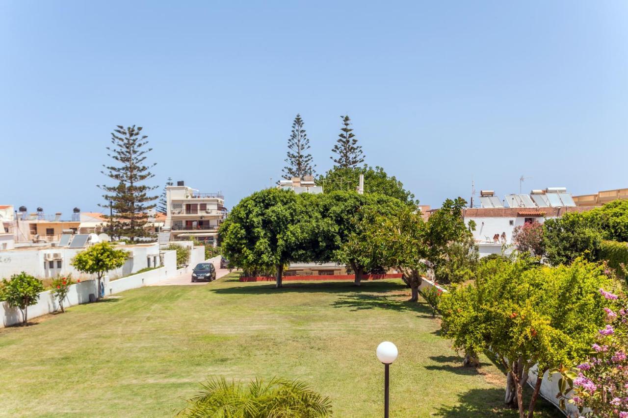 Christine Seaside Apartments In Chania Stalos Bagian luar foto